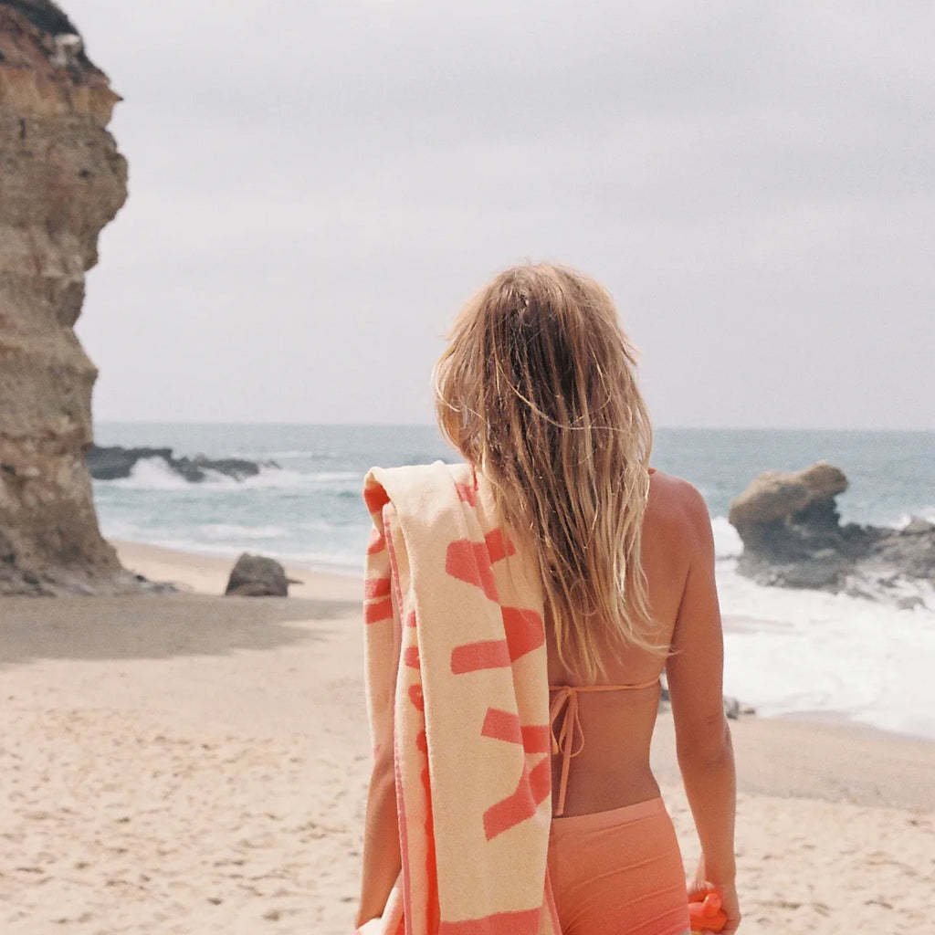 Classic Towel - White image